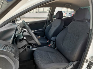 2015 Hyundai Solaris I Рестайлинг, белый, 921000 рублей, вид 4