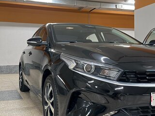 2021 Kia Cerato IV, чёрный, 1700000 рублей, вид 2
