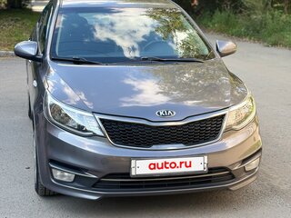 2015 Kia Rio III Рестайлинг, серый, 895000 рублей, вид 3