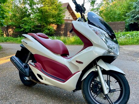 2010 Honda PCX 150, белый, 330000 рублей, вид 1