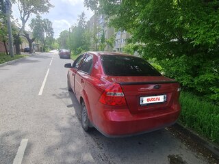 2010 Chevrolet Aveo I Рестайлинг, красный, 400000 рублей, вид 2