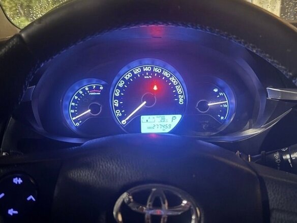 2013 Toyota Corolla XI (E160, E170, E180), белый, 1090000 рублей - вид 8