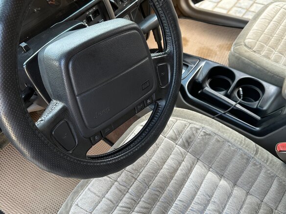 1994 Jeep Grand Cherokee I (ZJ), чёрный - вид 3