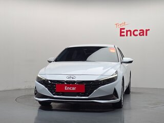 2022 Hyundai Avante VII, белый, 1669000 рублей, вид 2