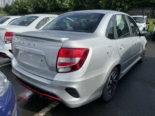 2026 Lada (ВАЗ) Granta Sportline I Рестайлинг, серебристый, 1379000 рублей, вид 5