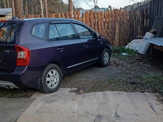 2006 Kia Carens II (UN), пурпурный, 555000 рублей, вид 3