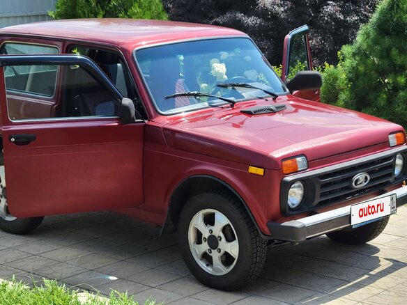 2016 Lada (ВАЗ) 2121 (4x4) I Рестайлинг, пурпурный, 560000 рублей - вид 4