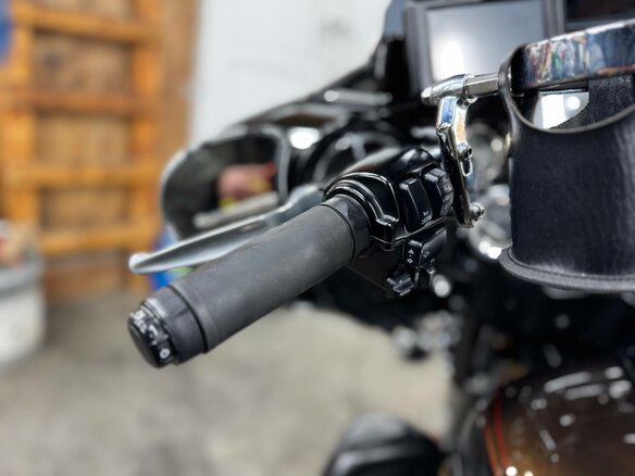 2013 Harley-Davidson Electra Glide, коричневый, 1120000 рублей - вид 33