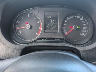 2019 Volkswagen Polo V Рестайлинг, жёлтый, 550000 рублей, вид 5