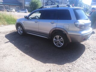 2004 Mitsubishi Outlander I, серый, 680000 рублей, вид 4