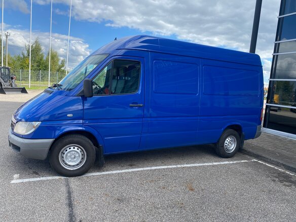 2016 Mercedes-Benz Sprinter, синий, 1490000 рублей - вид 2