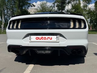 2022 Ford Mustang VI Рестайлинг, белый, 6000000 рублей, вид 4