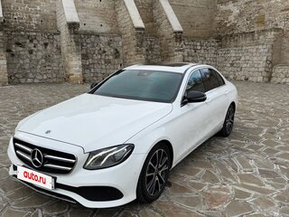 2019 Mercedes-Benz E-Класс 200 d V (W213, S213, C238), белый, 3000000 рублей, вид 1