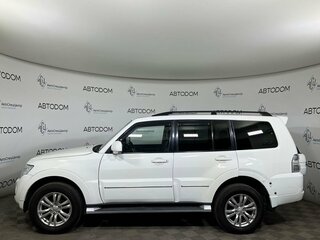 2013 Mitsubishi Pajero IV Рестайлинг 1, белый, 1779900 рублей, вид 3