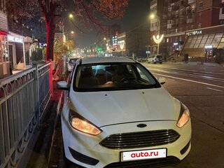 2017 Ford Focus III Рестайлинг, белый, 900000 рублей, вид 1