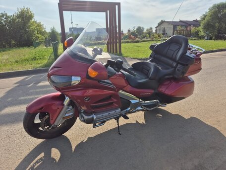 2012 Honda GL 1800 Gold Wing, красный, 1300000 рублей, вид 3