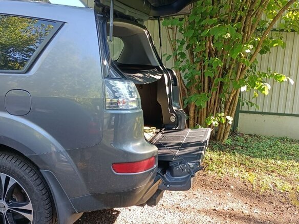 2008 Mitsubishi Outlander II, серый, 950000 рублей - вид 2