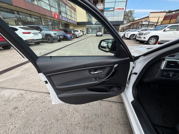 2018 BMW 3 серии 318i VI (F3x) Рестайлинг, белый, 2200000 рублей - вид 8