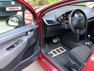 2010 Peugeot 207 I Рестайлинг, красный, 500000 рублей, вид 3