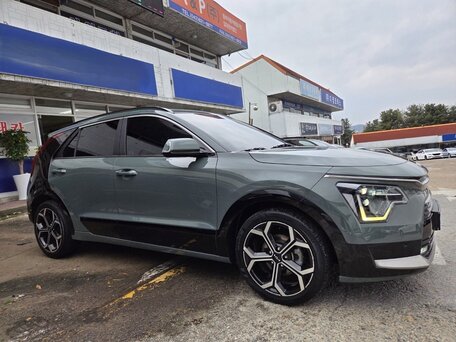 2023 Kia Niro II, серый, 1950044 рублей, вид 3