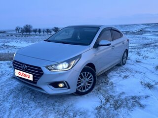 2017 Hyundai Solaris II, серебристый, 1050000 рублей, вид 1