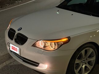2007 BMW 5 серии 525i V (E60/E61) Рестайлинг, белый, 2100000 рублей, вид 2