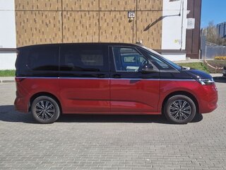 2022 Volkswagen Multivan T7, чёрный, 4950000 рублей, вид 3