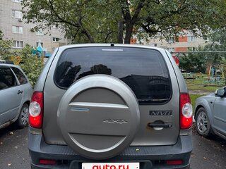 2011 Chevrolet Niva I Рестайлинг, серый, 320000 рублей, вид 3