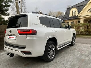 2022 Toyota Land Cruiser 300 Series, белый, 10500000 рублей, вид 3