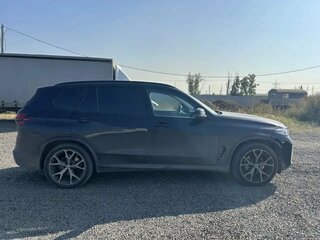 2025 BMW X5 Long 30Li IV (G05/G18) Рестайлинг, чёрный, 9500000 рублей, вид 4