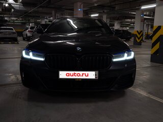 2021 BMW 5 серии 545e xDrive VII (G30/G31/G38) Рестайлинг, чёрный, 5120000 рублей, вид 4
