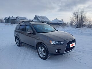 2011 Mitsubishi Outlander II Рестайлинг, коричневый, 1050000 рублей, вид 1