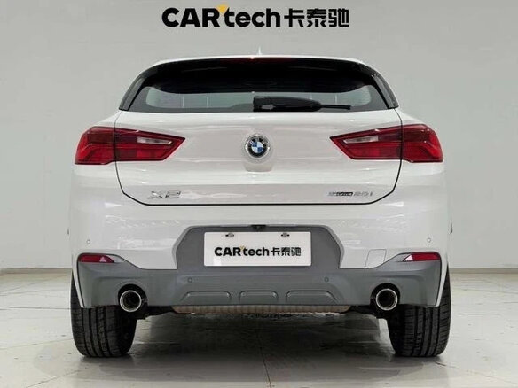 2020 BMW X2 sDrive20i I (F39), белый - вид 3