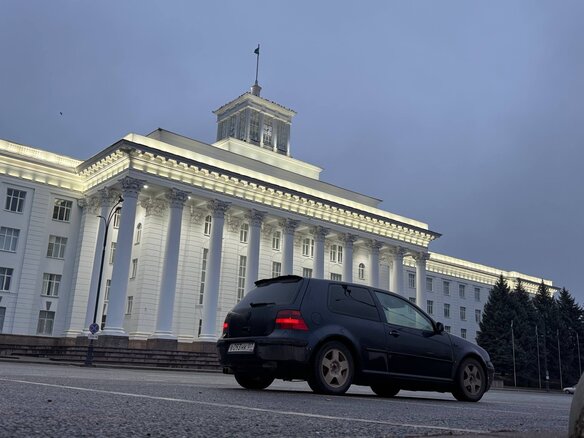 2001 Volkswagen Golf IV, синий, 450000 рублей - вид 6