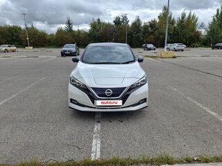 2019 Nissan Leaf II (ZE1), белый, 2500000 рублей, вид 2