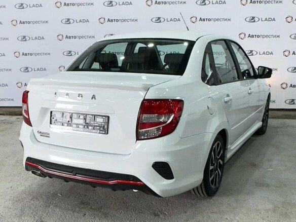 2025 Lada (ВАЗ) Granta Sport I Рестайлинг, белый, 1637000 рублей - вид 5