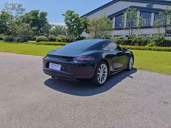 2023 Porsche Cayman III 718 (982), чёрный, 7370743 рублей - вид 6