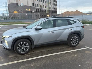 2022 Hyundai Tucson IV, серый, 3000000 рублей, вид 3