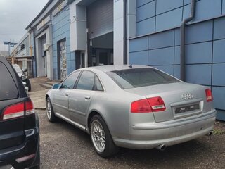 2003 Audi A8 II (D3), серебристый, 615000 рублей, вид 3