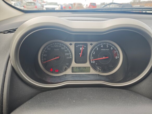 2006 Nissan Note I, бежевый, 420000 рублей - вид 10