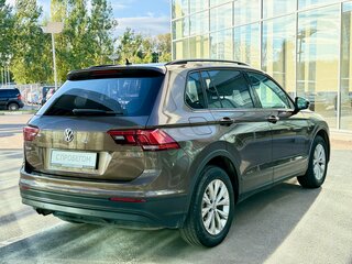 2020 Volkswagen Tiguan II, коричневый, 2427000 рублей, вид 5