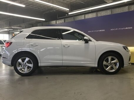 2022 Audi Q3 35 TFSI II (F3), чёрный, 1900000 рублей, вид 3