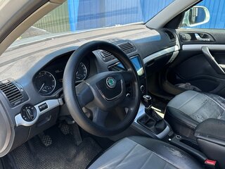 2008 Skoda Octavia II (A5) Рестайлинг, серебристый, 450000 рублей, вид 5