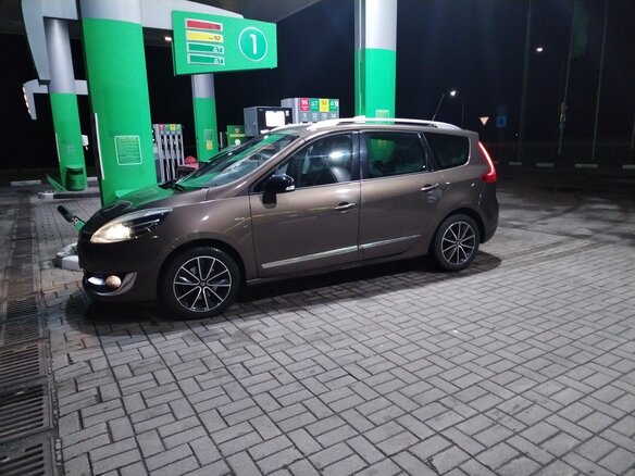2013 Renault Scenic Grand III Рестайлинг, коричневый, 999000 рублей - вид 13