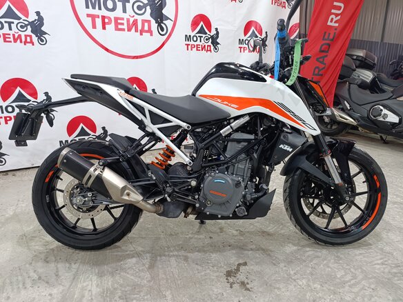 2022 KTM 390 Duke, белый, 480000 рублей - вид 1