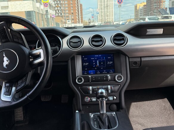 2018 Ford Mustang VI Рестайлинг, синий, 2790000 рублей - вид 10