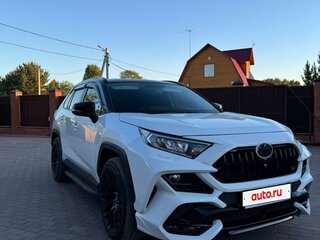 2021 Toyota RAV4 V (XA50), белый, 4200000 рублей, вид 2