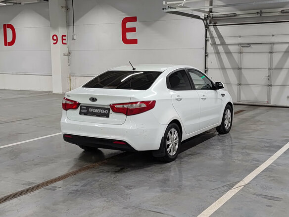 2012 Kia Rio III, белый, 549000 рублей - вид 4