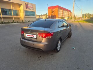 2010 Kia Cerato 5-speed II, серый, 680000 рублей, вид 3