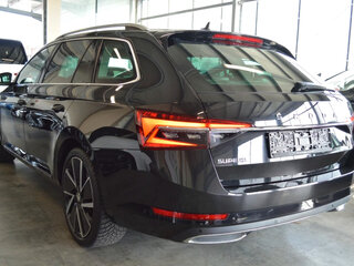 2023 Skoda Superb III Рестайлинг, чёрный, 3200000 рублей, вид 4